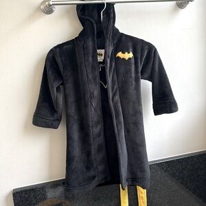 Boys XS(4/5) Batman robe
